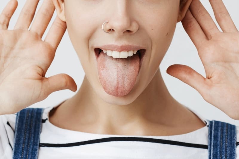 혀에 백태가 생기는 이유 12가지